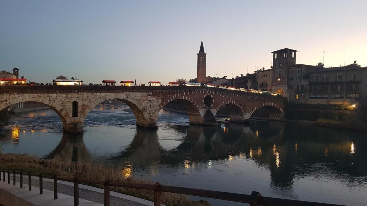 Palazzo Ponte Pietra Lejlighed Verona Eksteriør billede